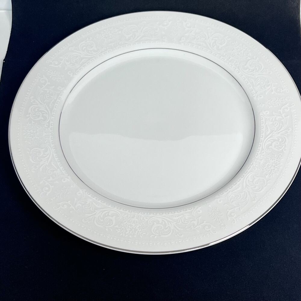 Salem Translucent Fine China Lace Bouquet Platinum Trim Dinner Plate‎ 10.25"D